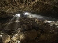 Chiquihuite-hulen hvor et hold af arkæologer er på vej ind.