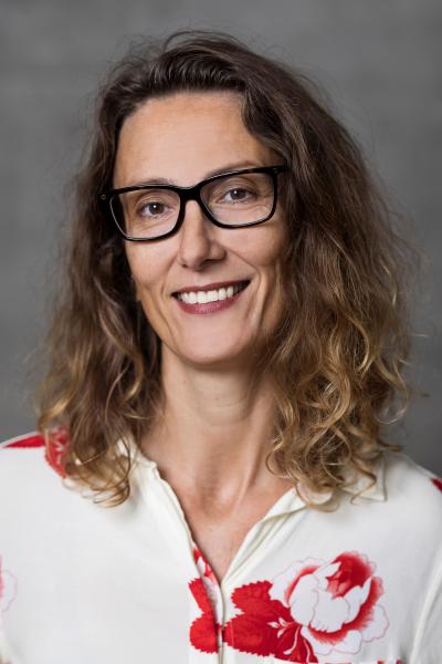 Portrait professor Anja Groth
