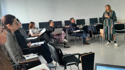 Janne Sørensen underviser kolleger fra Split Universitetet